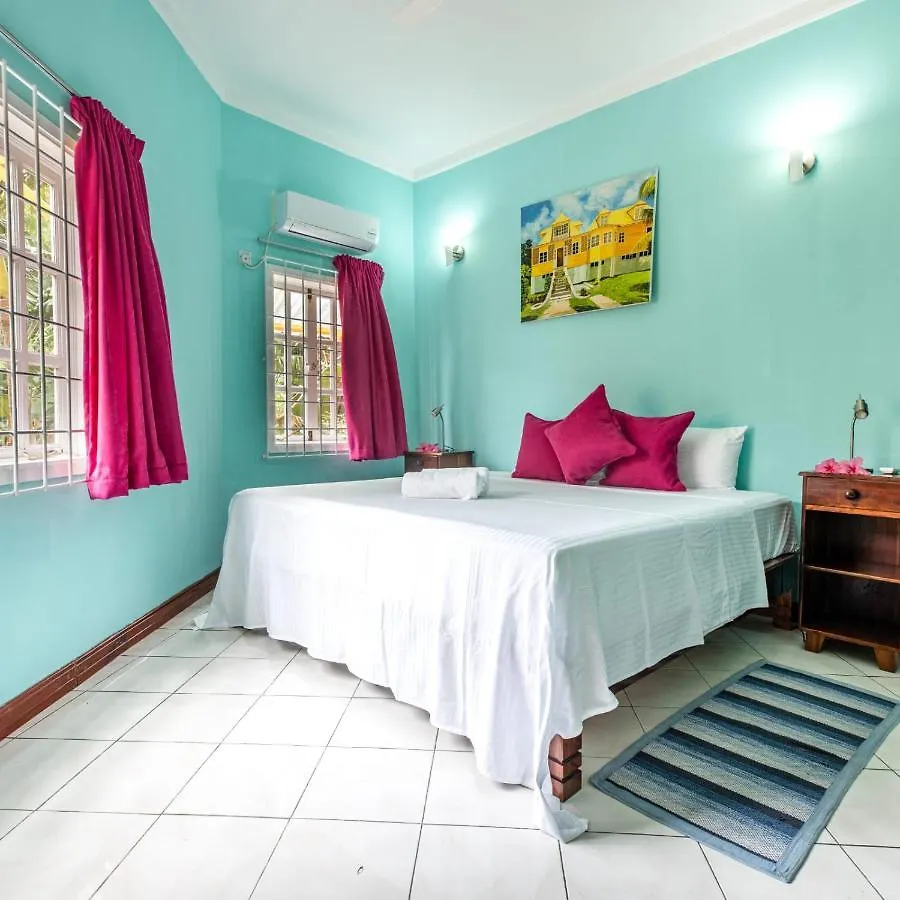 Апартаменты Beau Vallon Residence